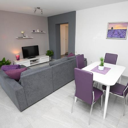 Apartments Lidija - Sea View Apartment With Exclusive Right Of Using Hot Tub Or Split Level Apartment With Exclusive Right Of Using Pool Podstrana Exterior foto