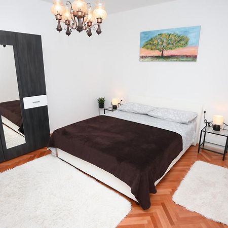 Apartments Lidija - Sea View Apartment With Exclusive Right Of Using Hot Tub Or Split Level Apartment With Exclusive Right Of Using Pool Podstrana Exterior foto