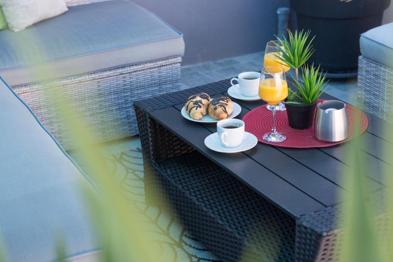 Apartments Lidija - Sea View Apartment With Exclusive Right Of Using Hot Tub Or Split Level Apartment With Exclusive Right Of Using Pool Podstrana Exterior foto