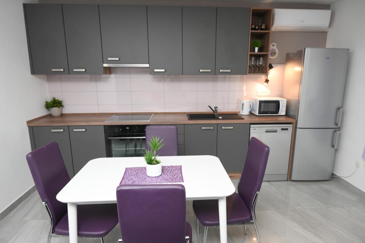 Apartments Lidija - Sea View Apartment With Exclusive Right Of Using Hot Tub Or Split Level Apartment With Exclusive Right Of Using Pool Podstrana Exterior foto